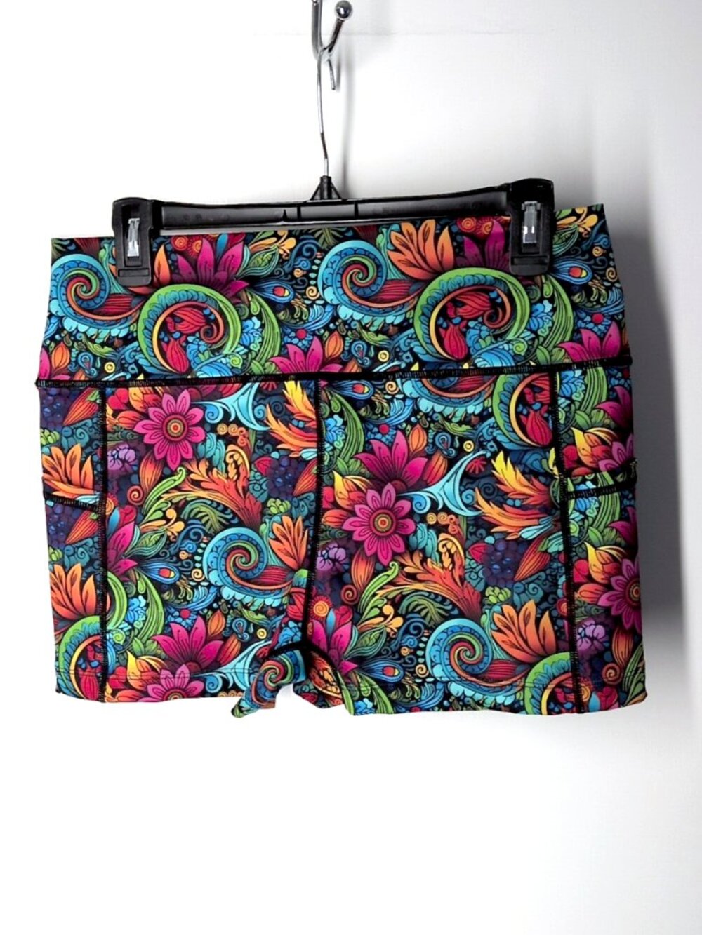 CVG Constantly Varied Gear paisley floral rainbow gym shorts 2.5" L pockets NWOT - Picture 3 of 4